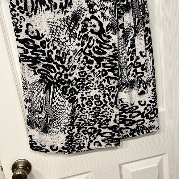 Petite L - Peter Nygard Animal Print Wrap Dress - Picture 5 of 10